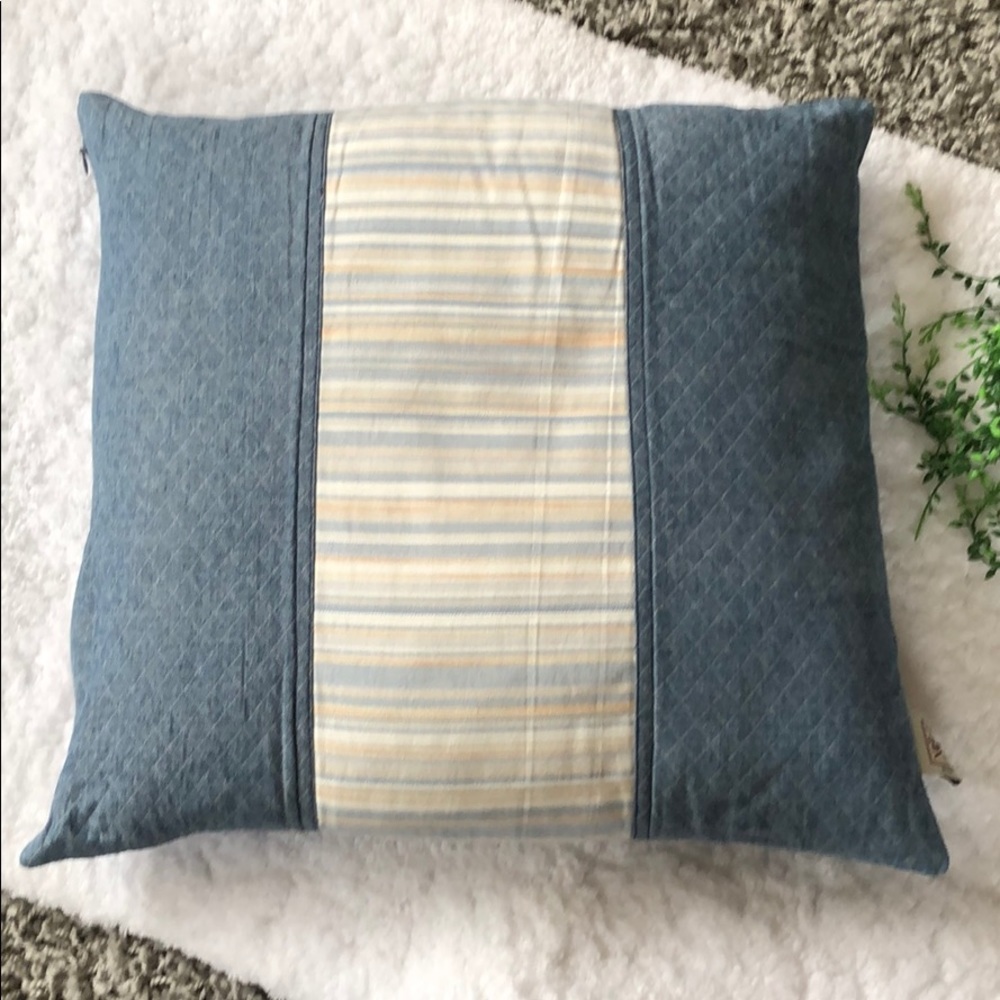Woolrich pillow